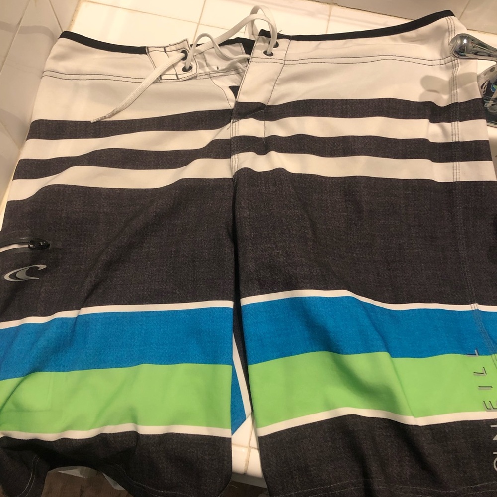 O’Neil boardshorts. Size 34.